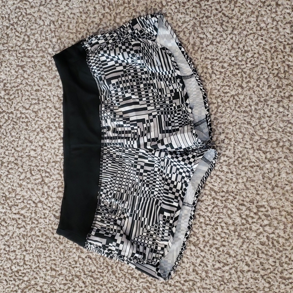 Nike Athletic Shorts Women's Black & White Size Medium